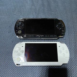 プレイステーションポータブル(PlayStation Portable)のPlayStation Portable PSP-3000 2台セット(携帯用ゲームソフト)