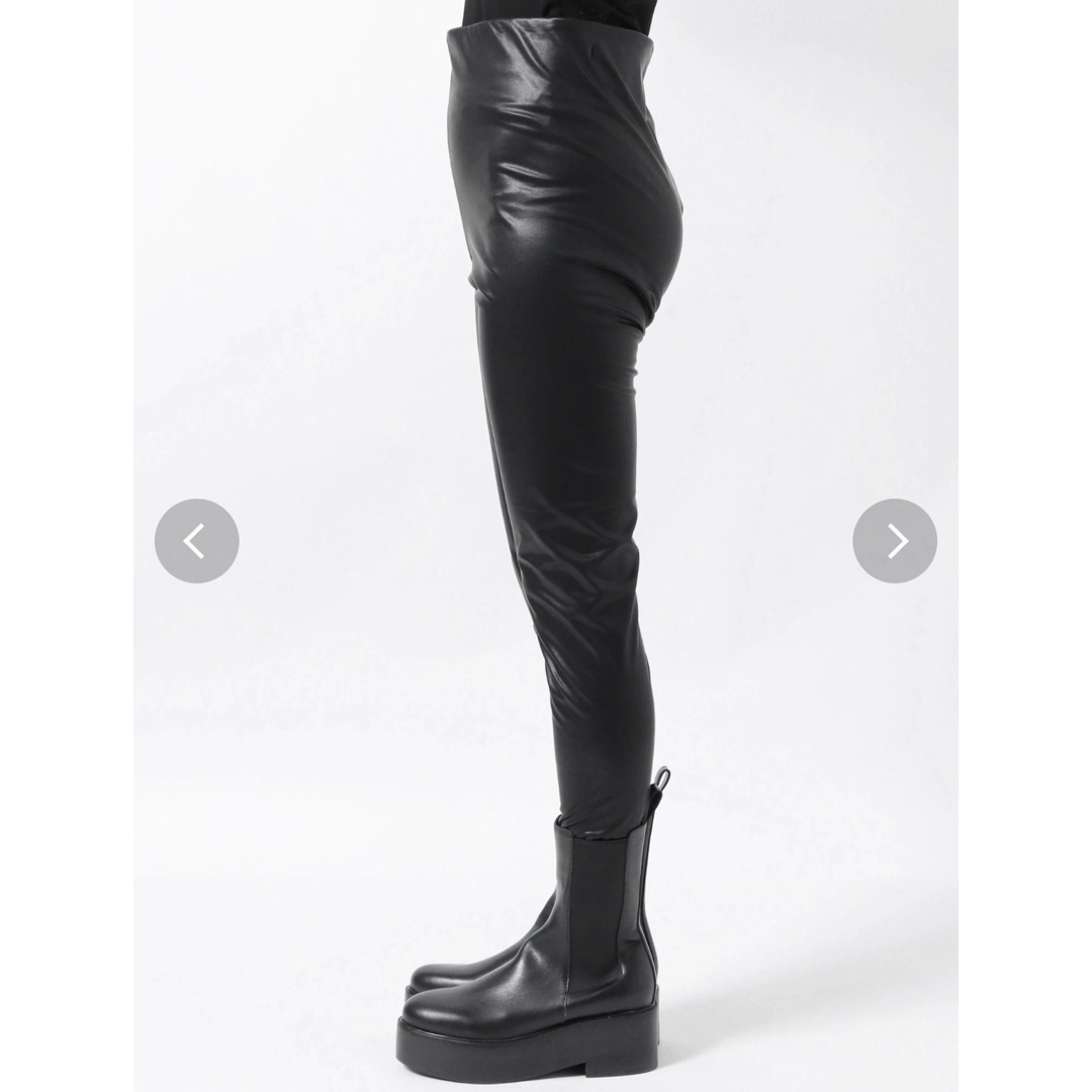 ELENDEEK(エレンディーク)のELENDEEK FAUX LEATHER LEGGINGS レディースのレッグウェア(レギンス/スパッツ)の商品写真