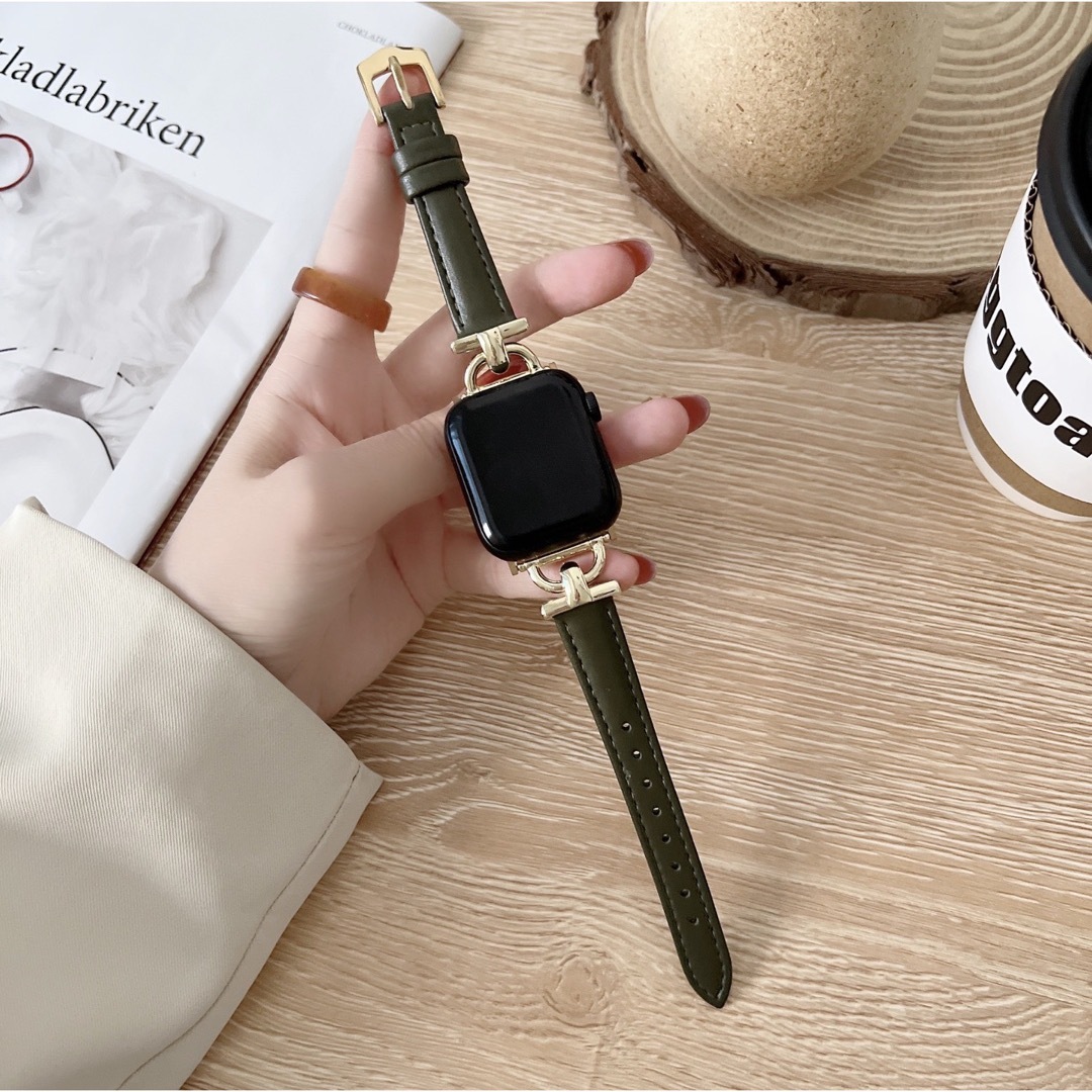 Apple Watch フェイクレザー オリーブグリーン+シルバーバックル レディースのファッション小物(腕時計)の商品写真
