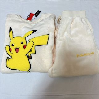 エメフィール(aimer feel)の新品　L エメフィール　ポケモン　パジャマ　ピカチュウ(パジャマ)