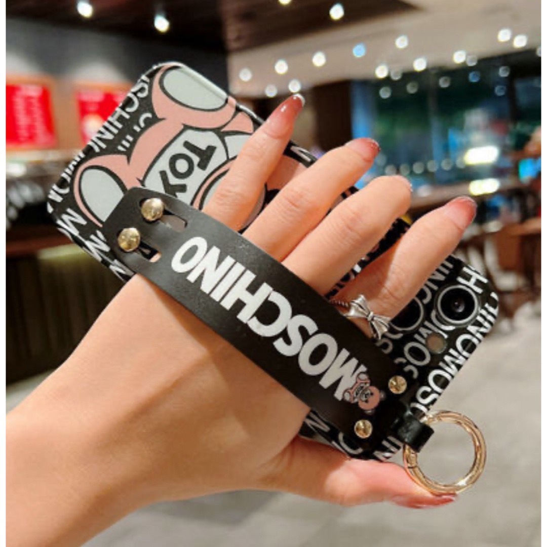 MOSCHINO(モスキーノ)のMOSCHINO(モスキーノ) iPhoneケース スマホ/家電/カメラのスマホアクセサリー(iPhoneケース)の商品写真