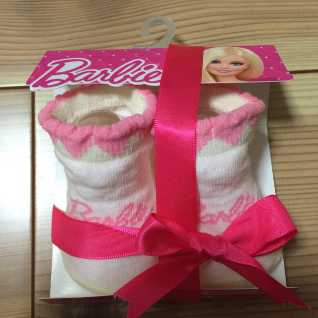 Barbie(バービー)のご専用です！Barbie 新生児靴下  新品 キッズ/ベビー/マタニティのこども用ファッション小物(靴下/タイツ)の商品写真