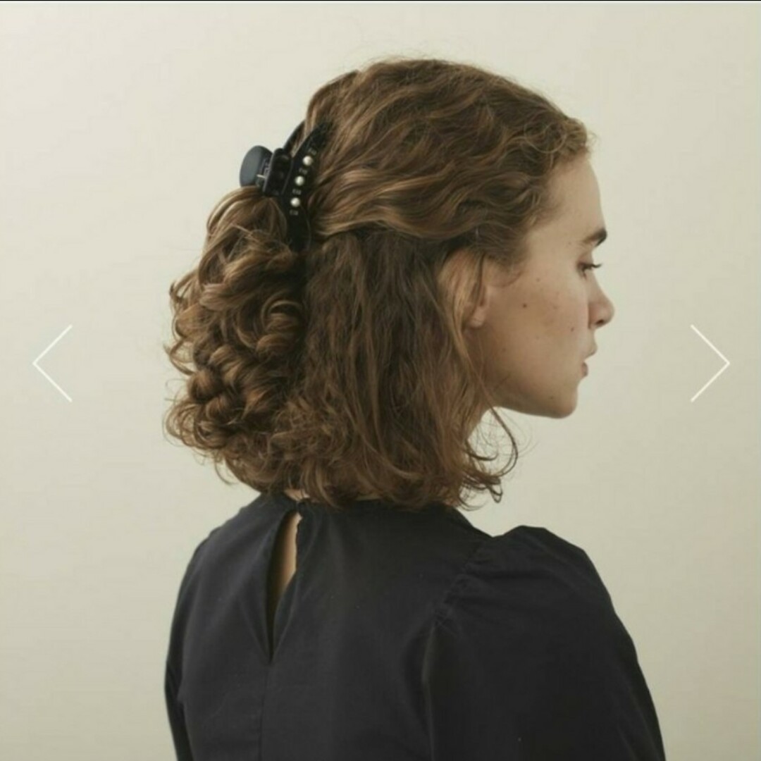 Alexandre de Paris(アレクサンドルドゥパリ)の新品☆アレクサンドル ドゥ パリ M クリップ パール レディースのヘアアクセサリー(バレッタ/ヘアクリップ)の商品写真