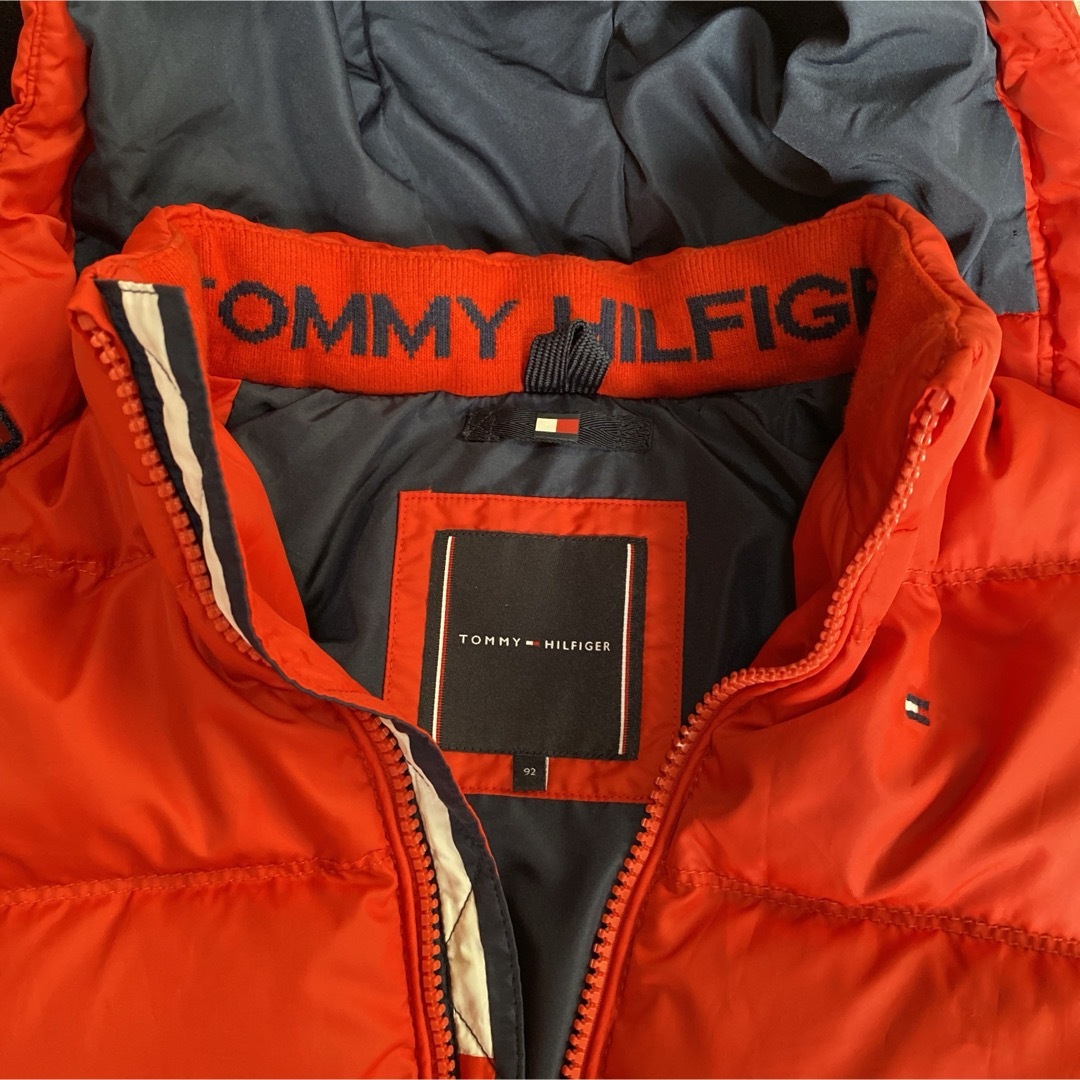 TOMMY HILFIGER(トミーヒルフィガー)のダウン キッズ/ベビー/マタニティのキッズ服女の子用(90cm~)(ジャケット/上着)の商品写真