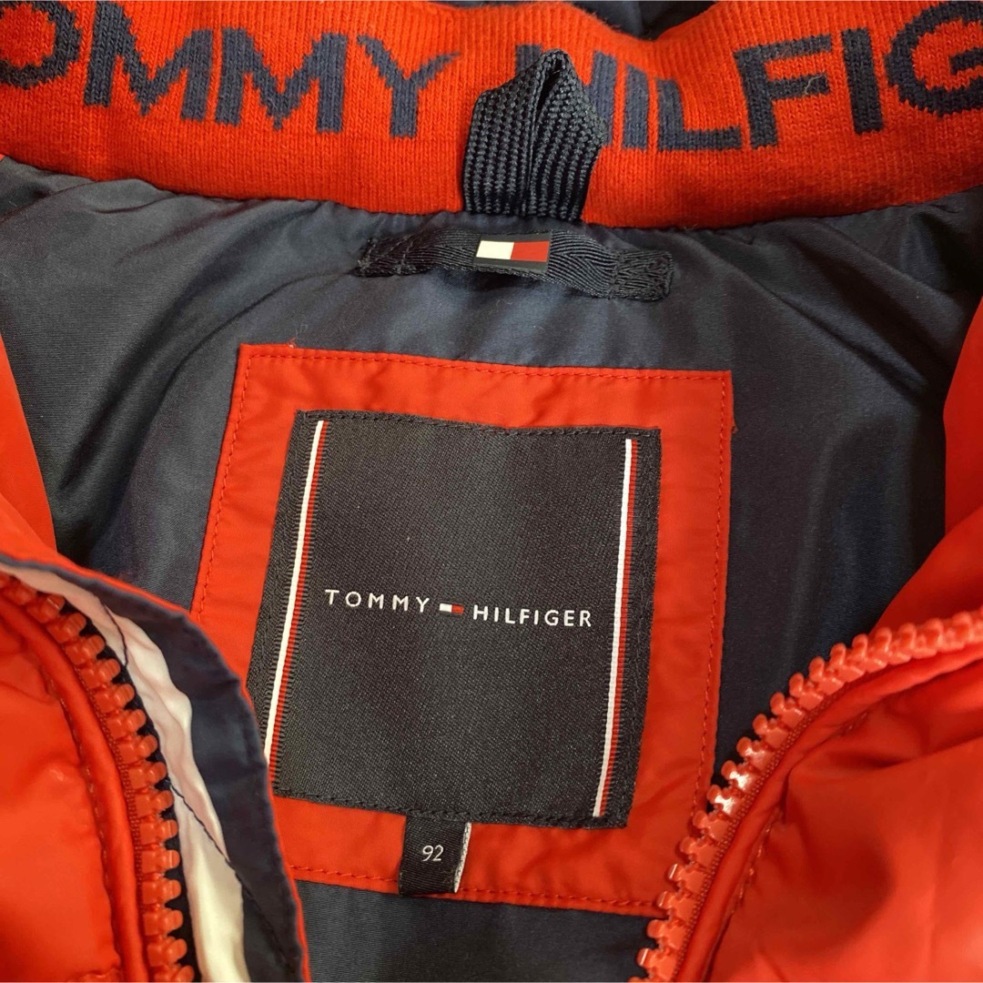 TOMMY HILFIGER(トミーヒルフィガー)のダウン キッズ/ベビー/マタニティのキッズ服女の子用(90cm~)(ジャケット/上着)の商品写真