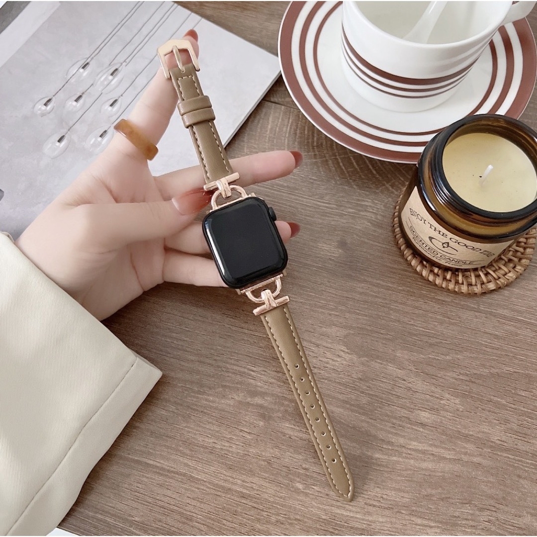 ○ Apple Watch フェイクレザー  ライトピンク+ローズバックル レディースのファッション小物(腕時計)の商品写真