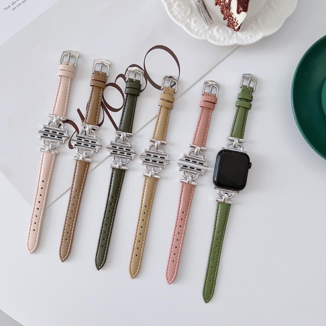 Apple Watch フェイクレザー ライトブラウン+ゴールドバックル レディースのファッション小物(腕時計)の商品写真