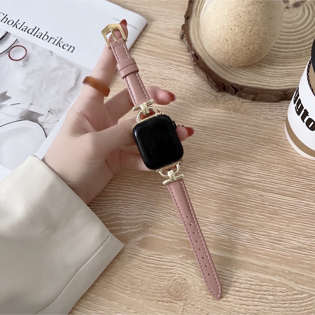 3700円Apple Watch フェイクレザー アプリコット+ゴールドバックル レディースのファッション小物(腕時計)の商品写真