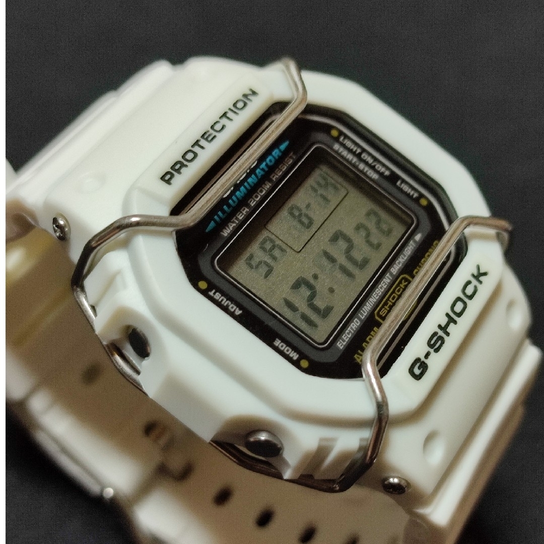 G-SHOCK バンパープロテクター DW-5600  GW-M5610 社外② メンズの時計(腕時計(デジタル))の商品写真