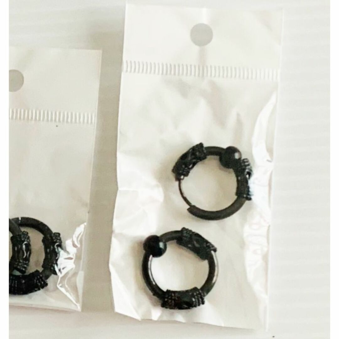 【送料無料】両耳用 フープピアス ブラック 黒 メンズ レディース　韓国 メンズのアクセサリー(ピアス(両耳用))の商品写真