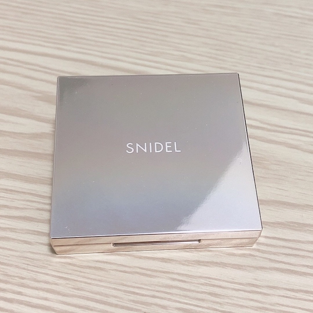 SNIDEL(スナイデル)のSNIDEL テイラードカラーアイズ05 コスメ/美容のベースメイク/化粧品(アイシャドウ)の商品写真