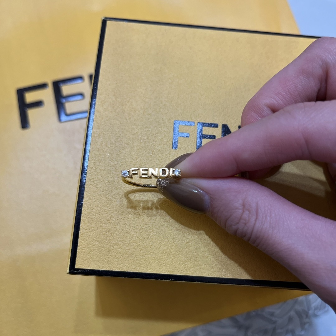 FENDI(フェンディ)のFENDI ゴールドリング Sサイズ レディースのアクセサリー(リング(指輪))の商品写真