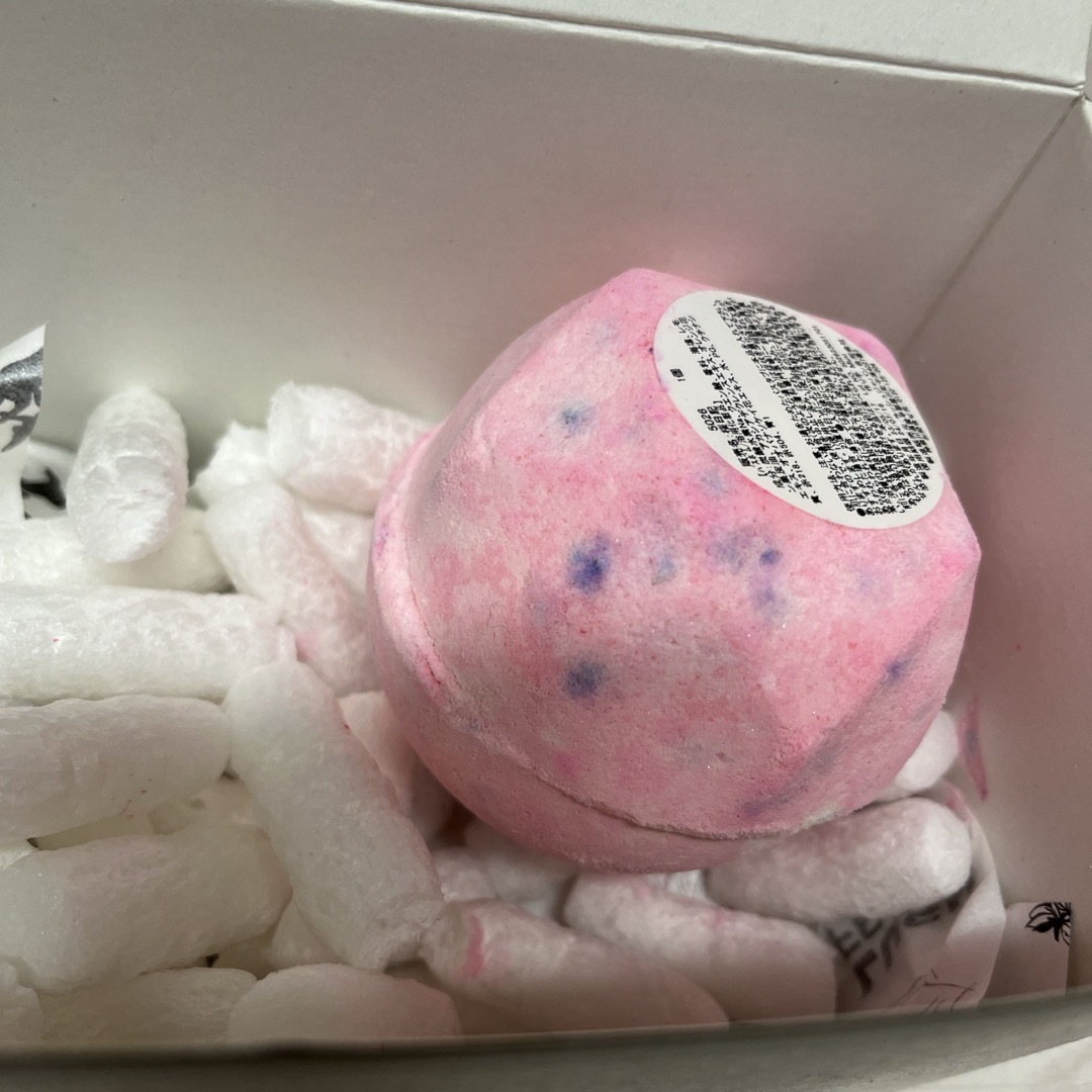 LUSH(ラッシュ)のLUSH 桜日記 コスメ/美容のボディケア(入浴剤/バスソルト)の商品写真