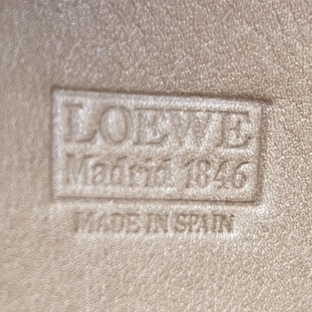 LOEWE(ロエベ)のLOEWE ロエベ アマソナ ハンドバッグ アナグラム スエード レザー レディースのバッグ(トートバッグ)の商品写真