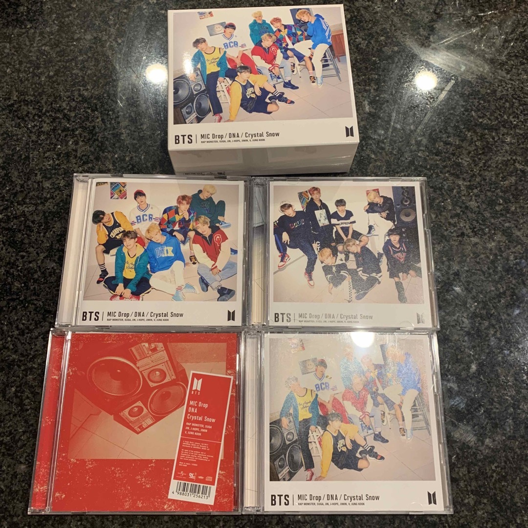 防弾少年団(BTS)(ボウダンショウネンダン)のBTS MIC Drop/DNA/Crystal Snow 4形態セット エンタメ/ホビーのCD(K-POP/アジア)の商品写真