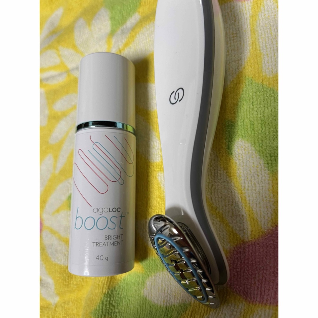 美品 ニュースキン ブースト 美顔器 美容液付き 美品 ニュースキン ブースト 美顔器 美容液付き