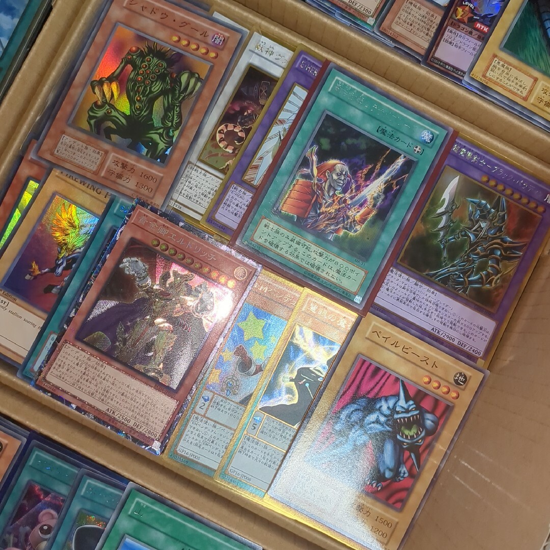 28遊戯王ダンボール6箱分まとめ売り　引退品 エンタメ/ホビーのトレーディングカード(Box/デッキ/パック)の商品写真