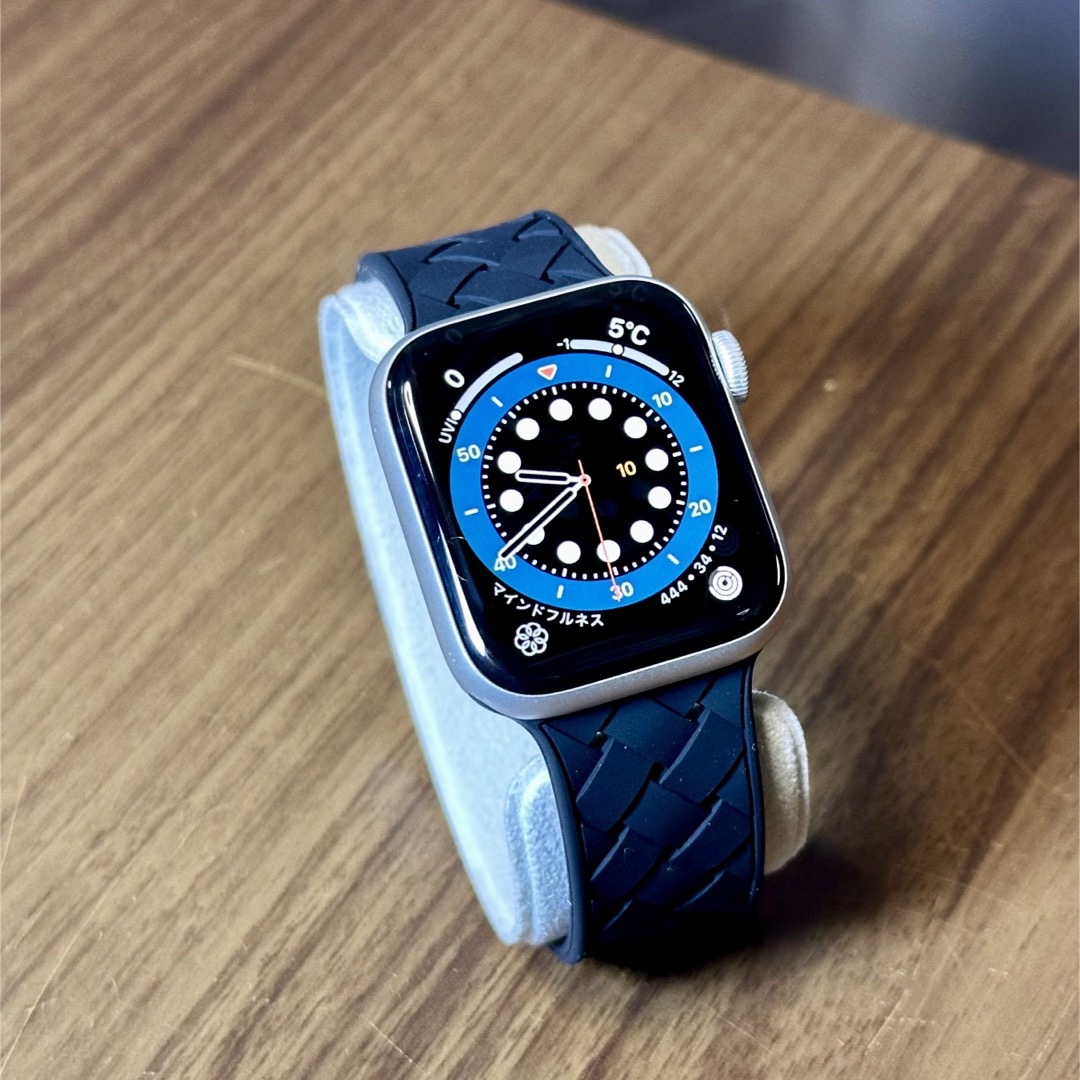 Apple Watch(アップルウォッチ)のApple Watch Series 4 GPS Cellular 40mm スマホ/家電/カメラのスマートフォン/携帯電話(その他)の商品写真