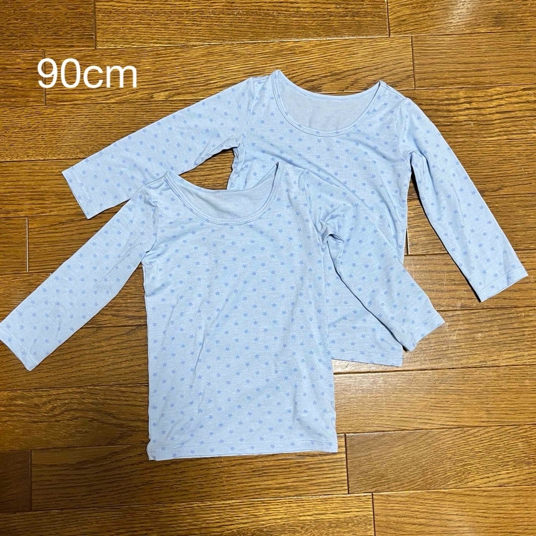 UNIQLO(ユニクロ)のヒートテック　90cm 2枚 キッズ/ベビー/マタニティのキッズ服男の子用(90cm~)(下着)の商品写真