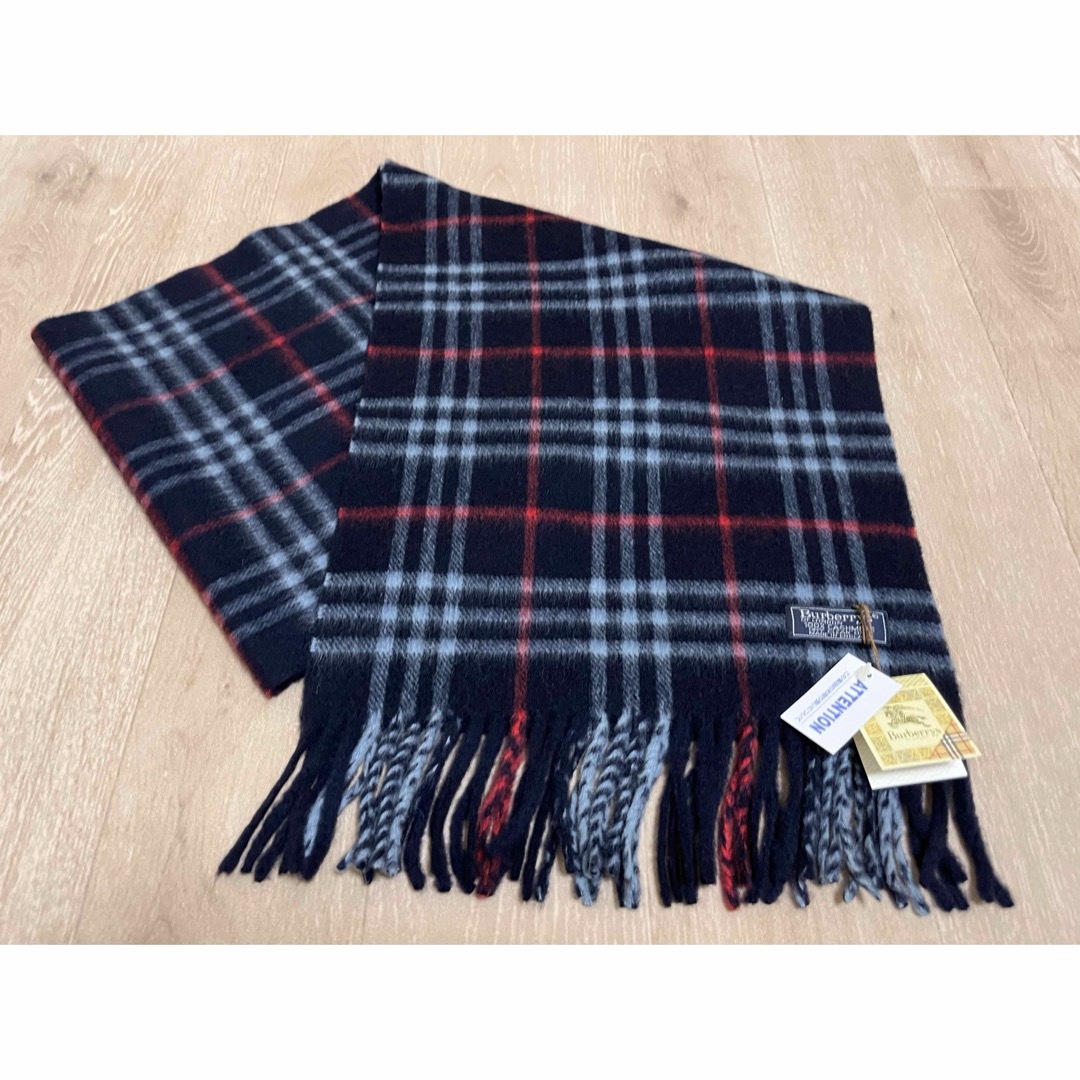 BURBERRY(バーバリー)のBURBERRY　バーバリー　マフラー　カシミア100％　タグ付き未使用品　濃紺 レディースのファッション小物(マフラー/ショール)の商品写真