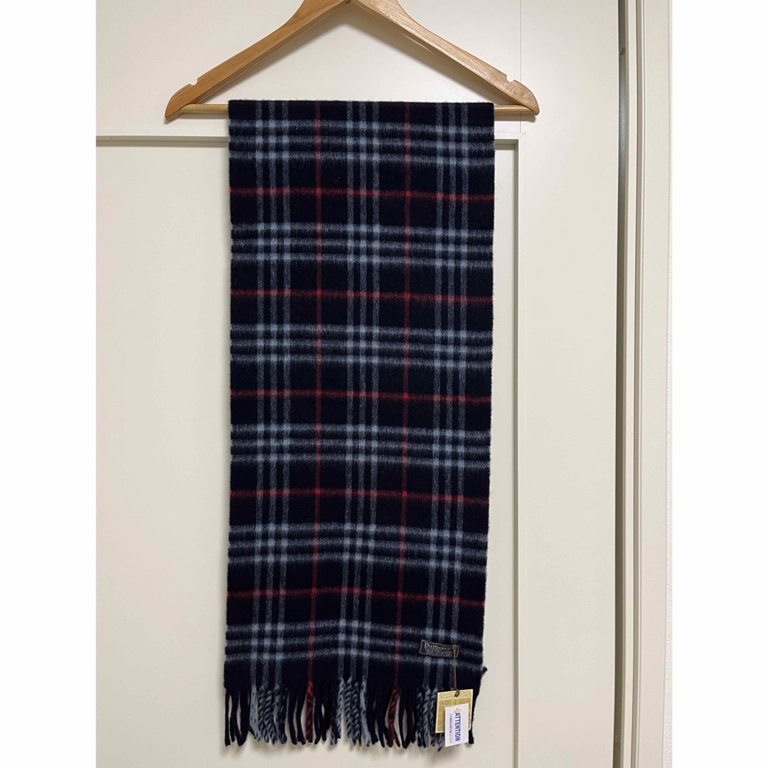 BURBERRY(バーバリー)のBURBERRY　バーバリー　マフラー　カシミア100％　タグ付き未使用品　濃紺 レディースのファッション小物(マフラー/ショール)の商品写真