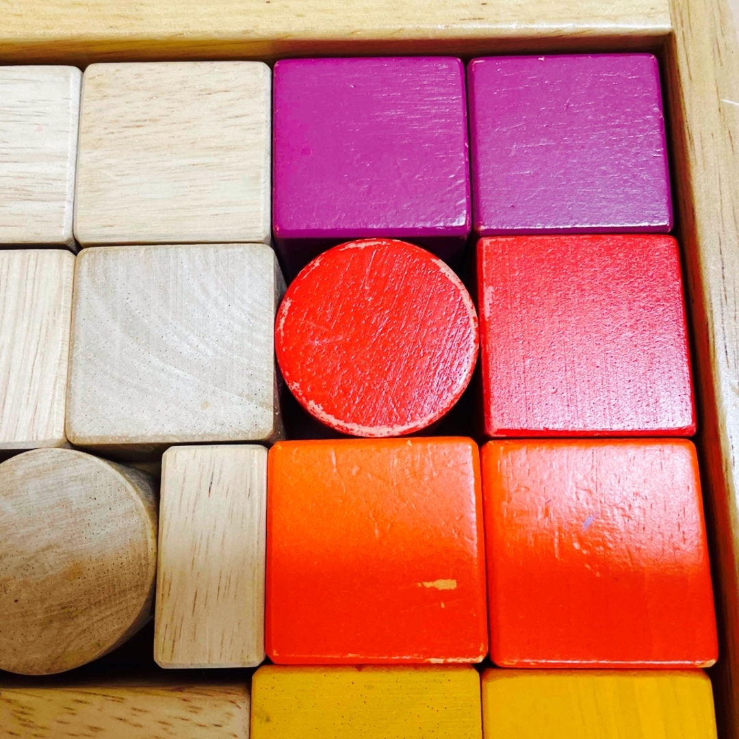 NICHIGAN(ニチガン)の積み木 12 COLORS BLOCKS 50 ニチガン  知育玩具　つみき エンタメ/ホビーのおもちゃ/ぬいぐるみ(その他)の商品写真