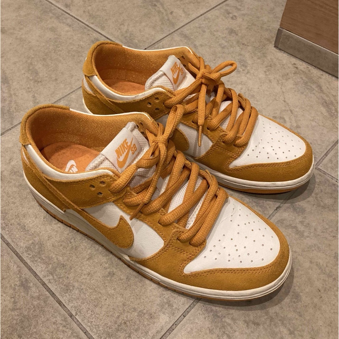 NIKE(ナイキ)のDUNK LOW SB circuit orange メンズの靴/シューズ(スニーカー)の商品写真