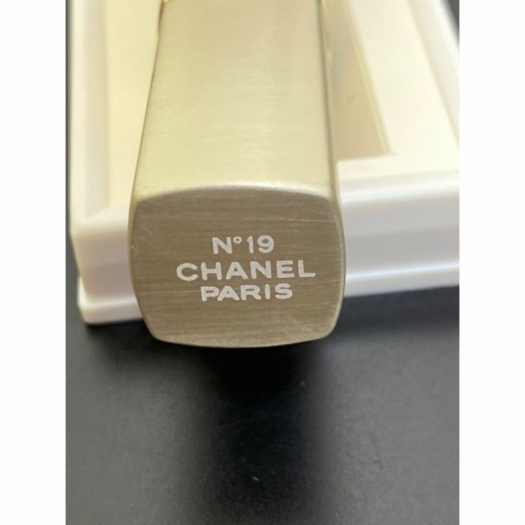 CHANEL(シャネル)のシャネル CHANEL 香水 フレグランス N゜19 コスメ/美容の香水(香水(女性用))の商品写真