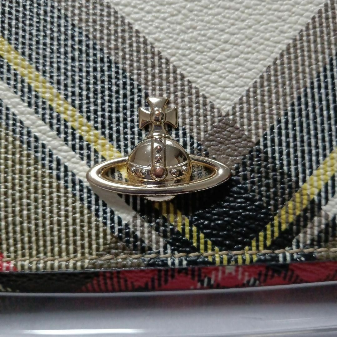Vivienne Westwood(ヴィヴィアンウエストウッド)の620超美品　ヴィヴィアンウエストウッドロンドン　長財布　チェック柄　オーブロゴ レディースのファッション小物(財布)の商品写真