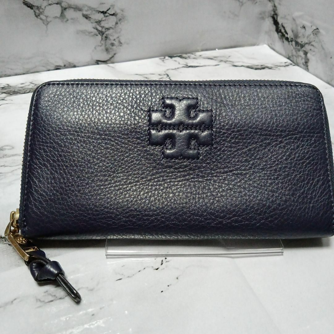 Tory Burch(トリーバーチ)の623超美品　トリーバーチ　長財布　ラウンドファスナー　ネイビー　センターロゴ レディースのファッション小物(財布)の商品写真