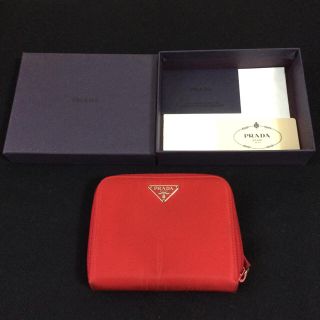 プラダ(PRADA)の《お値下げ》プラダ 財布 【ギャランティーカード有】(財布)