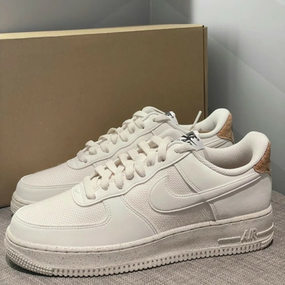 NIKE - ナイキ エア フォース 1 '07 LV8 DV7184-001 25.5cmの NIKE - ナイキ エア フォース 1 '07 LV8 DV7184-001 25.5cmの