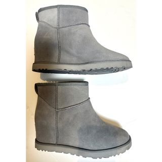 アグ(UGG)のUGG インヒール ムートンブーツ　クラシック フェム ミニ(ブーツ)