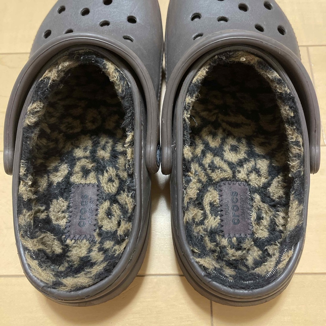 crocs(クロックス)のクロックス⭐︎ボア付き⭐︎焦げ茶⭐︎W8⭐︎24センチ レディースの靴/シューズ(サンダル)の商品写真