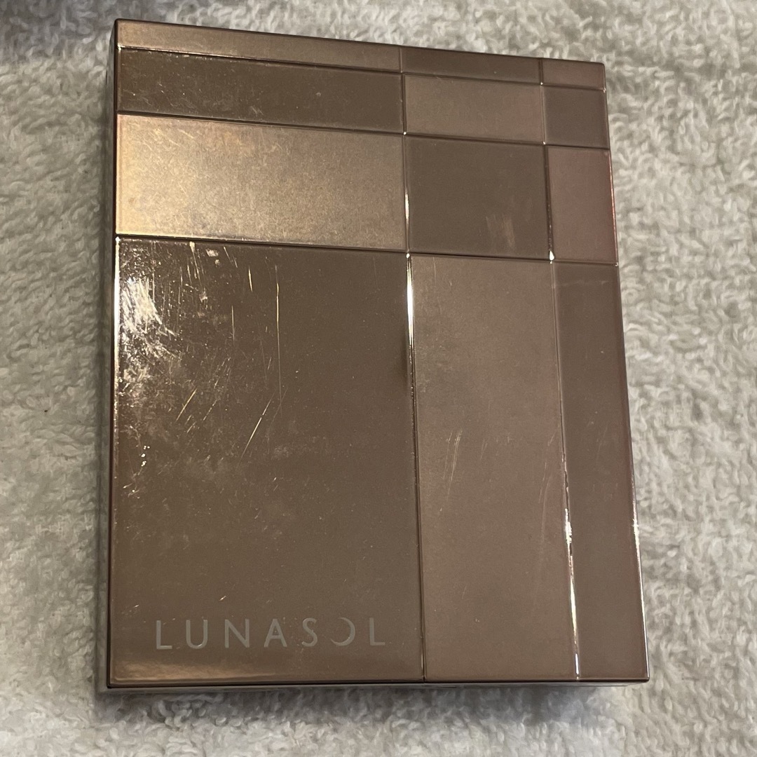 LUNASOL(ルナソル)のルナソル　アイシャドウ コスメ/美容のベースメイク/化粧品(アイシャドウ)の商品写真