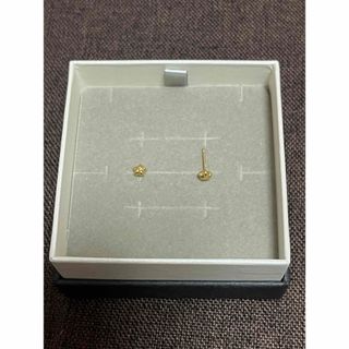 ジュエリーツツミ(JEWELRY TSUTSUMI)のツツミ K18YG 星型ピアス シリコンキャッチ付(ピアス)