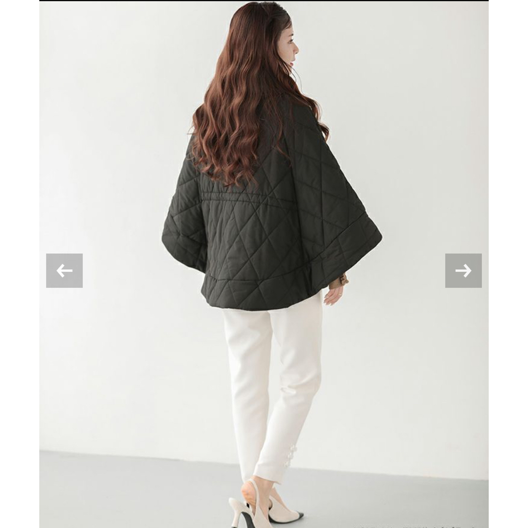 fitmore 中綿キルティングポンチョ ブラック　新品未使用 レディースのジャケット/アウター(ダウンコート)の商品写真
