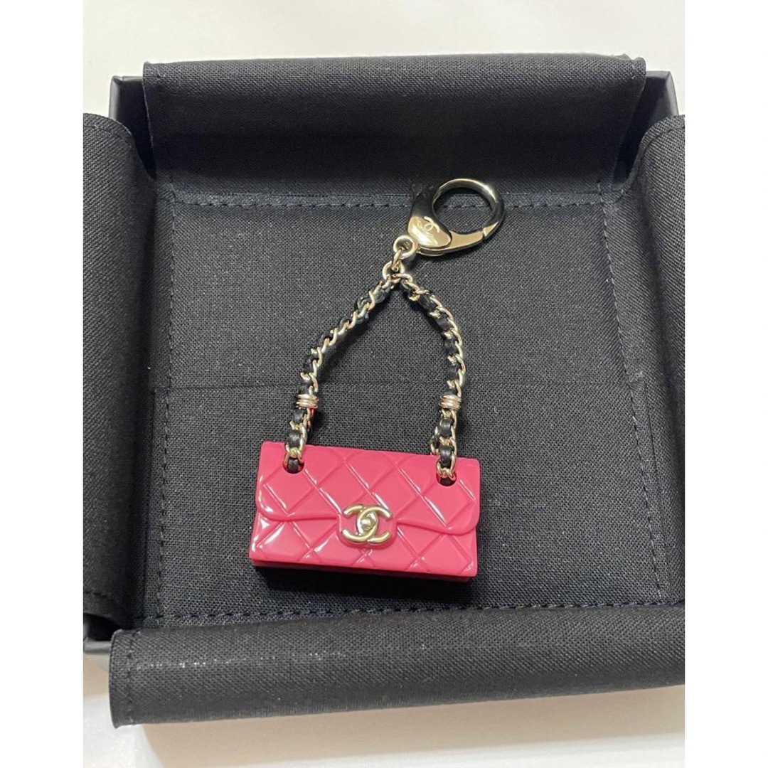 CHANEL - CHANEL シャネル マトラッセ キーホルダー ピンク CHANEL - CHANEL シャネル マトラッセ キーホルダー ピンク