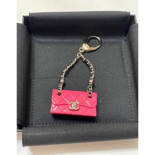 CHANEL - CHANEL シャネル マトラッセ キーホルダー ピンク CHANEL - CHANEL シャネル マトラッセ キーホルダー ピンク