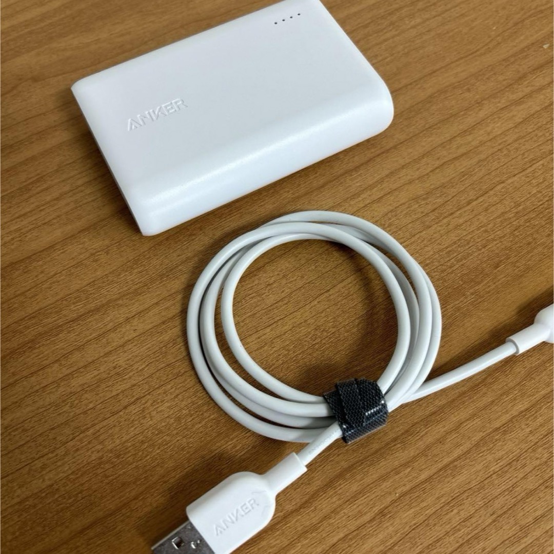 Anker(アンカー)のAnker PowerCore (10000mAh 大容量 モバイルバッテリー) スマホ/家電/カメラのスマートフォン/携帯電話(バッテリー/充電器)の商品写真