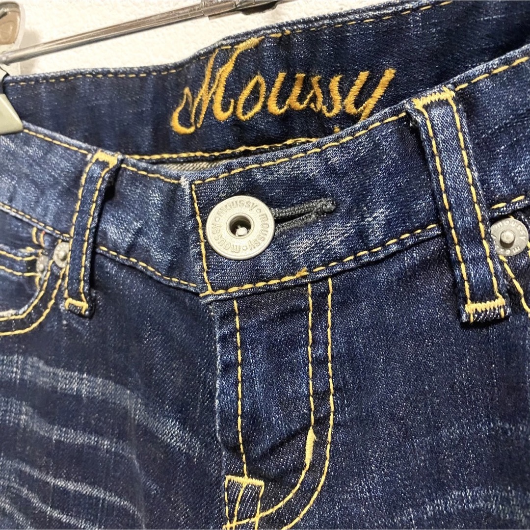 moussy(マウジー)のMOUSSY ♡ マウジー ローライズ フレア デニム 24 フレアデニム レディースのパンツ(デニム/ジーンズ)の商品写真