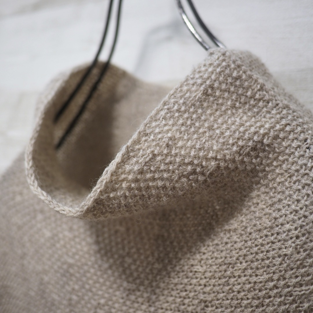 ISSEY MIYAKE(イッセイミヤケ)のHOMME PLISSE 18AW High Neck Knit -Beige メンズのトップス(ニット/セーター)の商品写真