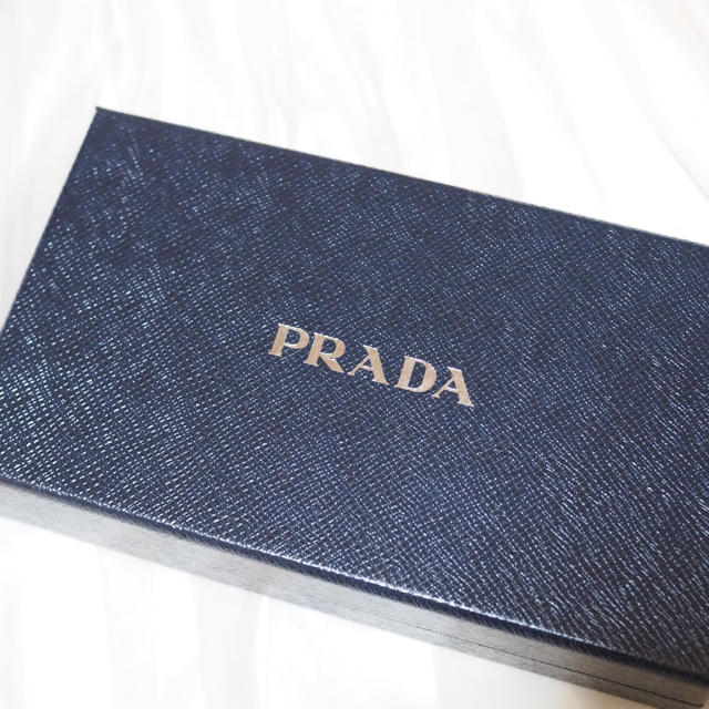 PRADA(プラダ)の美品 PRADA リボン長財布 ピンク サフィアーノ フラゴーラ レディースのファッション小物(財布)の商品写真