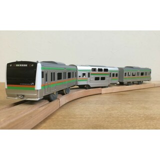 タカラトミー(Takara Tomy)のプラレール 廃盤 E233系 東海道線 湘南色(電車のおもちゃ/車)