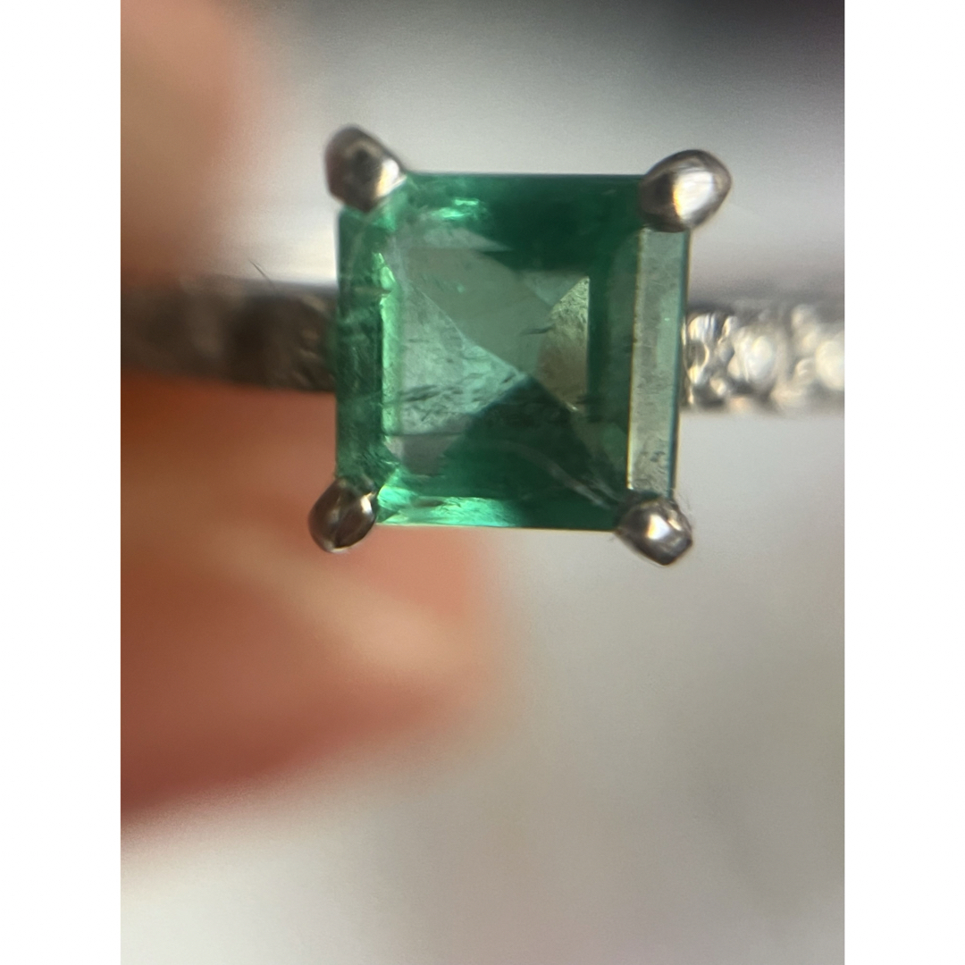 透明度高い！天然エメラルドとダイヤモンドのリング レディースのアクセサリー(リング(指輪))の商品写真