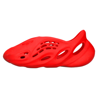アディダス(adidas)のadidas アディダス YEEZY Foam Runner Vermilion イージー フォームランナー ヴァーミリオン サンダル GW3355 US9/27.5cm(サンダル)