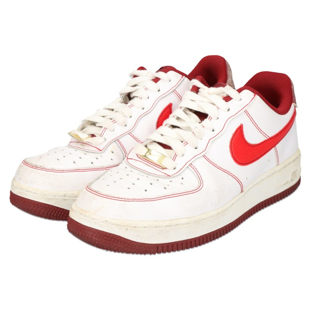 NIKE(ナイキ)のNIKE ナイキ AIR FORCE 1 LOW FIRST USE エアフォースワン ファーストユーズ ローカットスニーカー ホワイト/レッド DA8478-101 US8.5/26.5.cm メンズの靴/シューズ(スニーカー)の商品写真