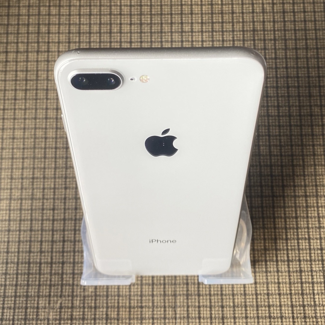 iPhone(アイフォーン)のiPhone8plus 64GB SIMフリー スマホ/家電/カメラのスマートフォン/携帯電話(スマートフォン本体)の商品写真