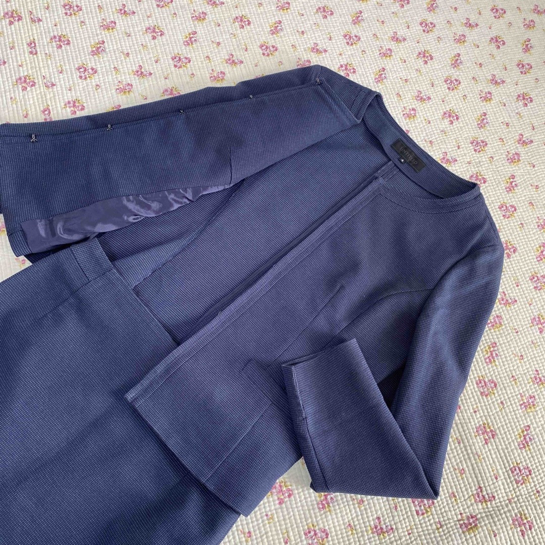 UNTITLED(アンタイトル)のアンタイトル ノーカラー セレモニー スーツ 上4下3 W74 濃紺 DMW レディースのフォーマル/ドレス(スーツ)の商品写真