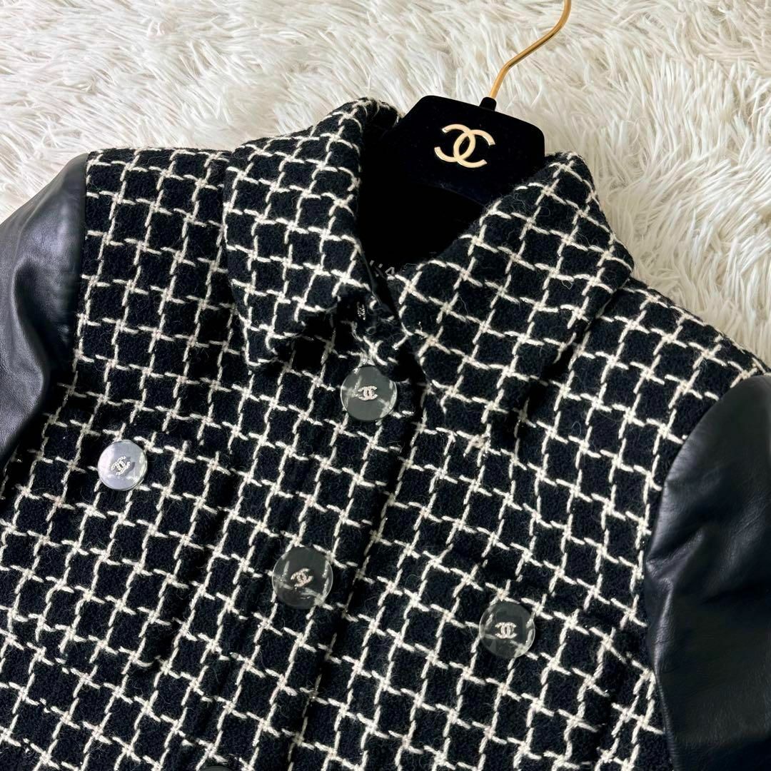 schott(ショット)の【希少・美品】 CHANEL ツイード　ジャケット　 袖レザー　ココマーク　黒 レディースのジャケット/アウター(ブルゾン)の商品写真